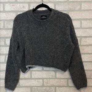 Urban Outfitters cropped gray cozy sweater size M